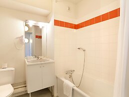 Romantic Getaway in Epernay