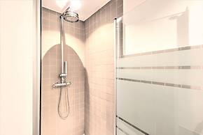 Temple Triplex Spacious Apartment