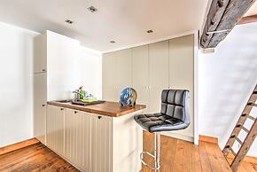 Temple Triplex Spacious Apartment