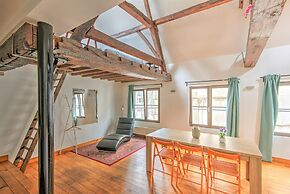 Temple Triplex Spacious Apartment