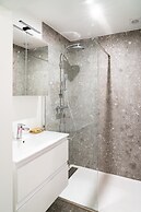 Comfy Saint Pauls Apartment