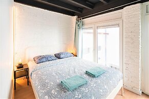Comfy Saint Pauls Apartment