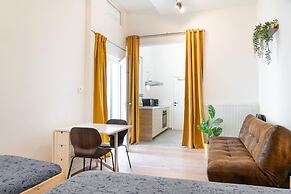 Comfy Saint Pauls Apartment
