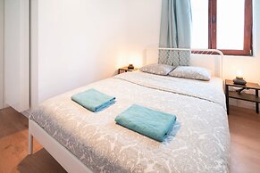 Comfy Saint Pauls Apartment