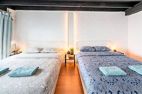 Comfy Saint Pauls Apartment