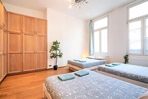 Comfy Saint Pauls Apartment