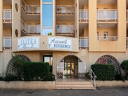 Large Seaview Stay for 8 in Valras Plage