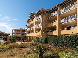Large Seaview Stay for 8 in Valras Plage