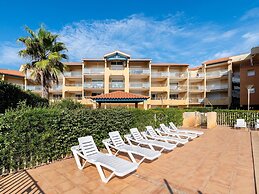 Large Seaview Stay for 8 in Valras Plage