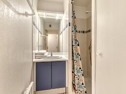 Large Seaview Stay for 8 in Valras Plage