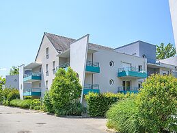 Cozy Apartment Stay Near Vannes
