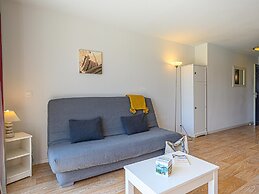 Cozy Apartment Stay Near Vannes