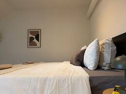 Central Ghent 2 Rooms With Shared LR