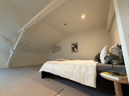 Central Ghent 2 Rooms With Shared LR