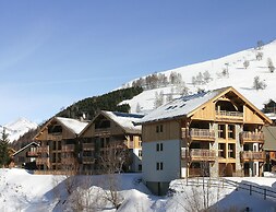 Grand Alpine Retreat for Large Group