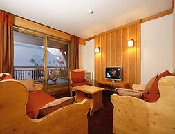 Grand Alpine Retreat for Large Group
