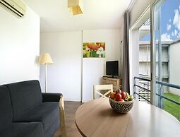 Spacious Stay for 6 in La Rochelle