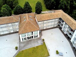 Spacious Stay for 6 in La Rochelle