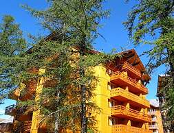 Spacious Mountain Stay for 7