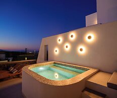 Eteo Santorini Luxury Suites