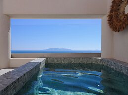 Eteo Santorini Luxury Suites