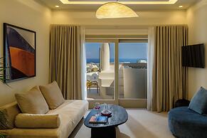 Eteo Santorini Luxury Suites