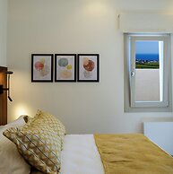 Eteo Santorini Luxury Suites