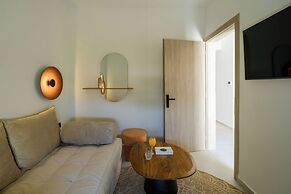 Eteo Santorini Luxury Suites