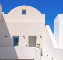 Eteo Santorini Luxury Suites