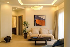 Eteo Santorini Luxury Suites