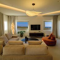 Eteo Santorini Luxury Suites