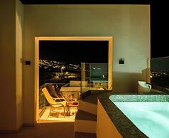 Eteo Santorini Luxury Suites
