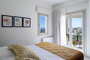 Eteo Santorini Luxury Suites