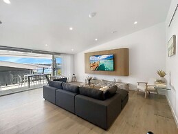 2 Bedroom Townhouse With Water Views