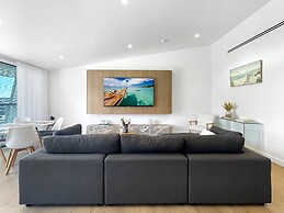 2 Bedroom Townhouse With Water Views