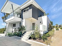 2 Bedroom Townhouse With Water Views