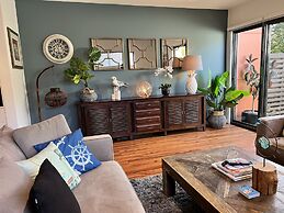 Spacious 2-bed Townhouse Near Torquay Beach