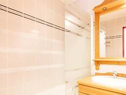 Alpine Apartment Near Slopes