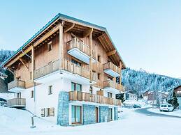 Alpine Apartment Near Slopes