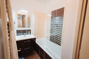 Rental for 6 With Private Balcony