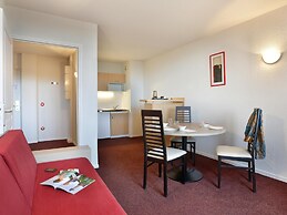 Heritage Stay for Four in Epernay
