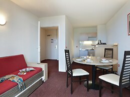 Heritage Stay for Four in Epernay