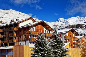 4-guest Studio With Mountain View