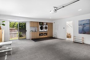 Spacious 4-bed Coastal Home With Pool