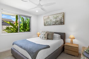 Spacious 4-bed Coastal Home With Pool
