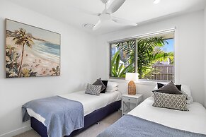 Spacious 4-bed Coastal Home With Pool