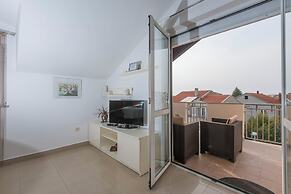 Batur Pool Apartments