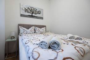 Batur Pool Apartments