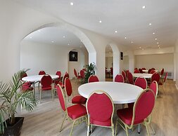 Refined Champagne Stay for Two