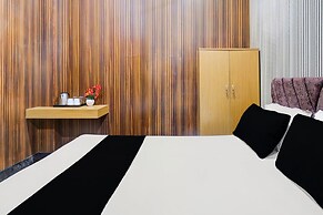 Deluxe With Balcony Hotel Aaghnya